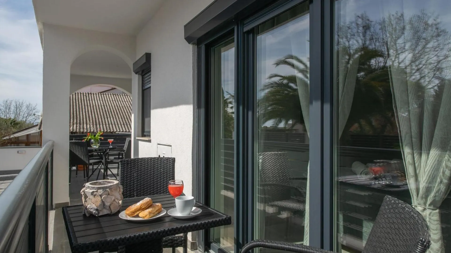 Apartments Villa Lili Near The Beach Porec Croatia
