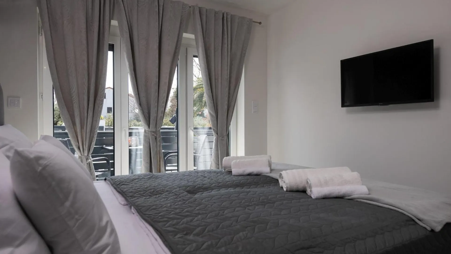 Apartments Villa Lili Near The Beach Porec