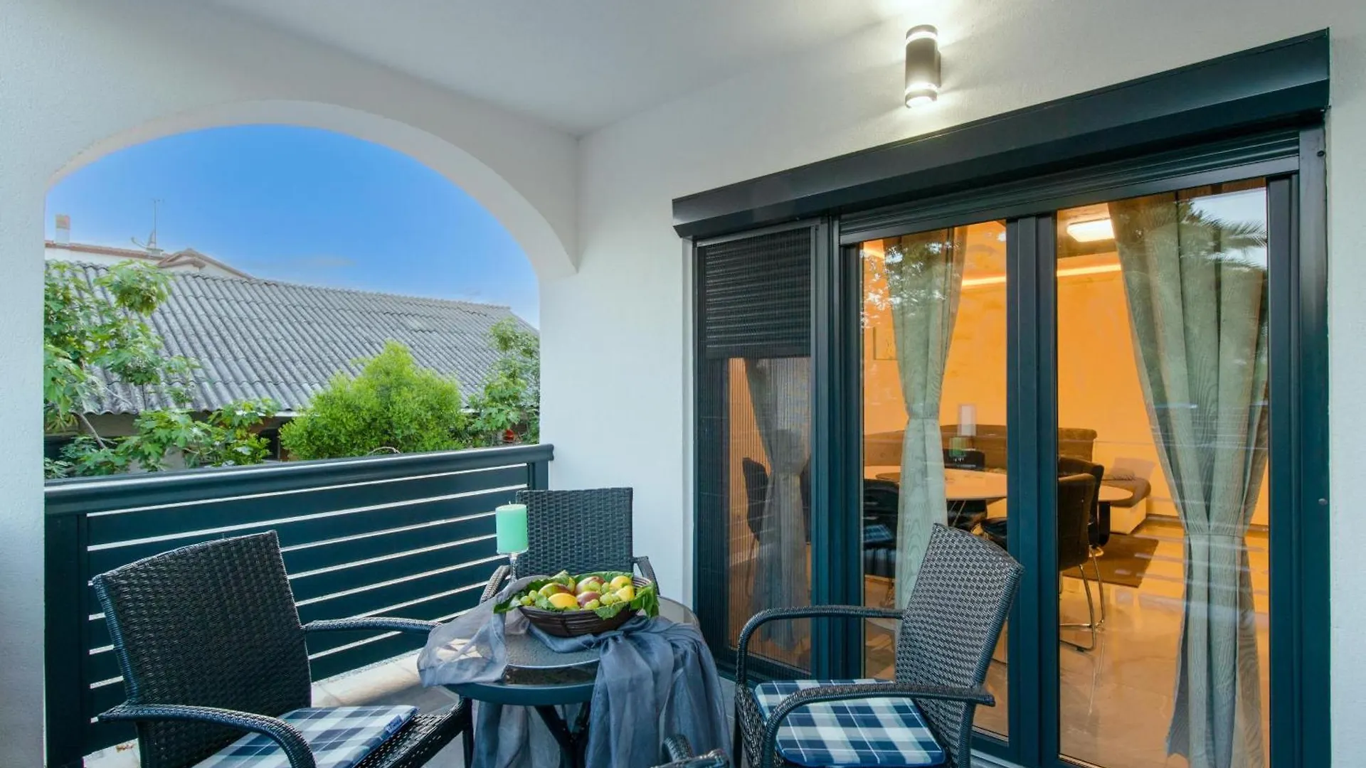 Apartments Villa Lili Near The Beach Porec
