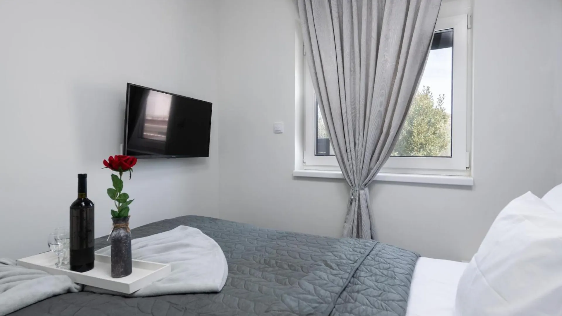 Apartments Villa Lili Near The Beach Porec