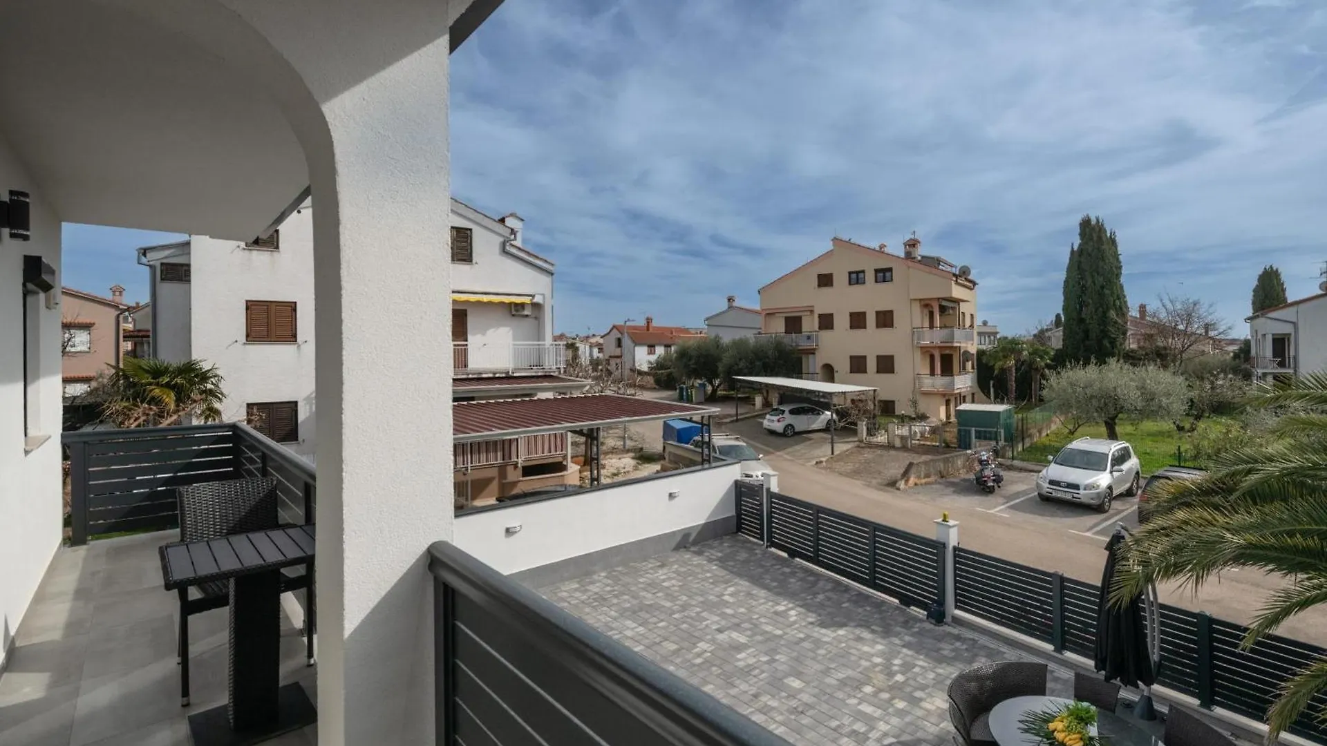 Apartments Villa Lili Near The Beach Porec Croatia