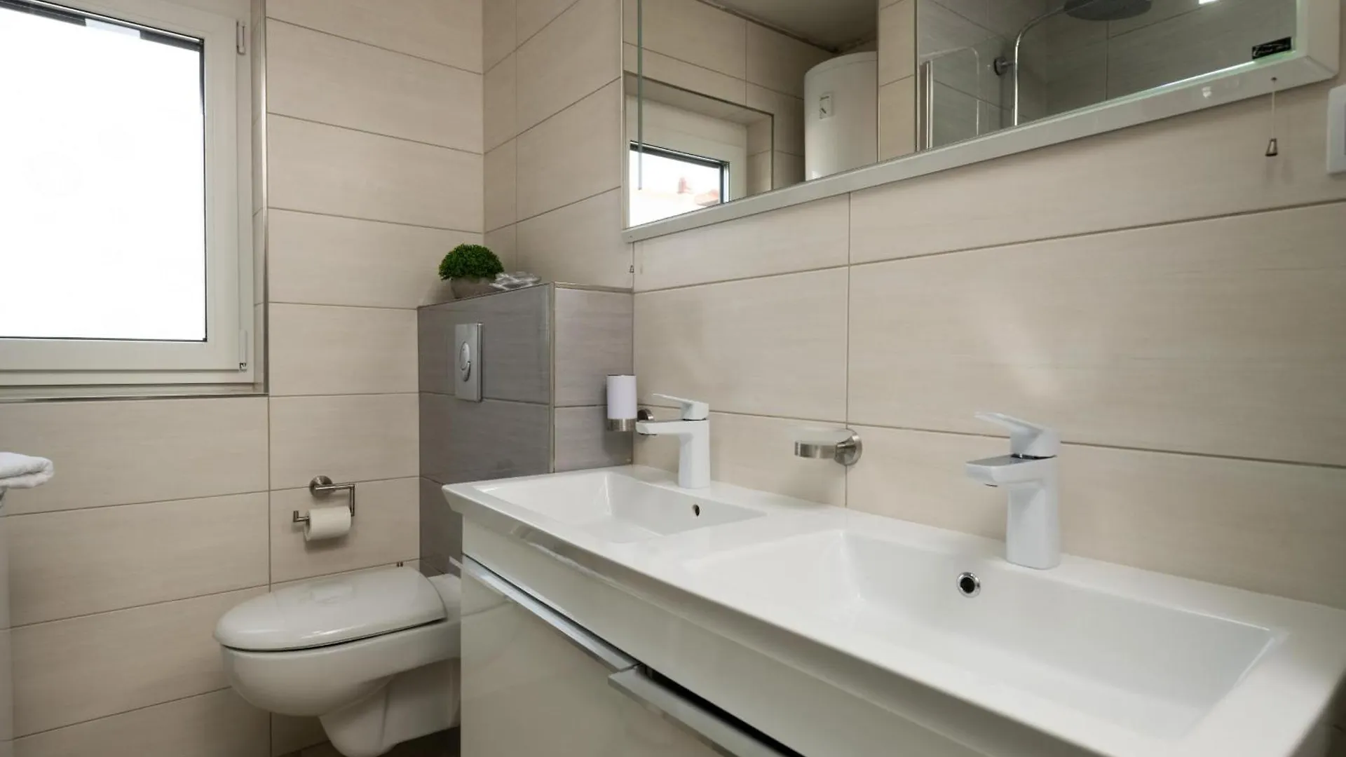 Apartments Villa Lili Near The Beach Porec 0*,  Croatia