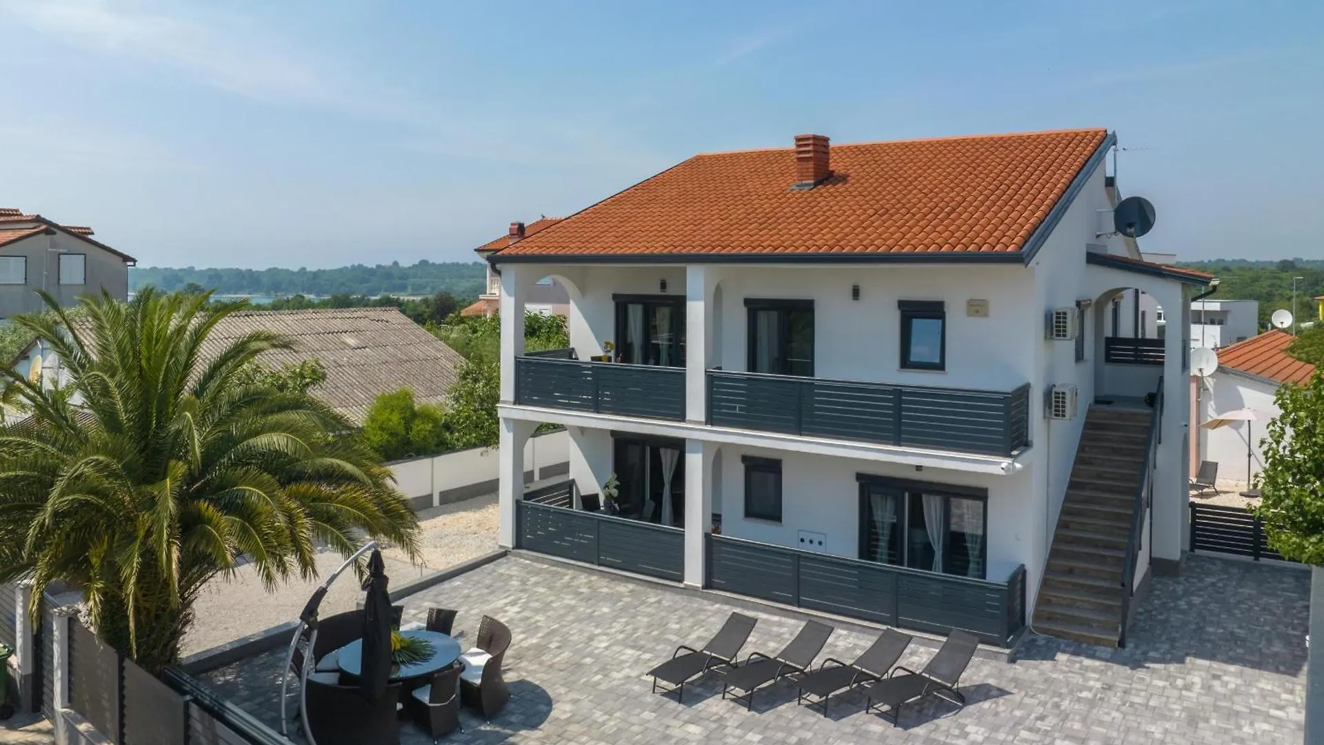 Apartments Villa Lili Near The Beach Porec